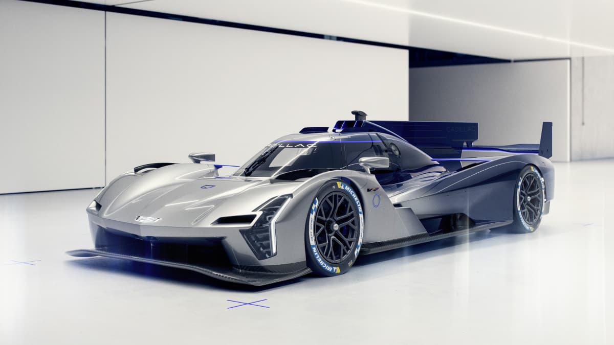 Cadillac V-ONE Concept in silver-to-navy gradient paint, front three-quarter view